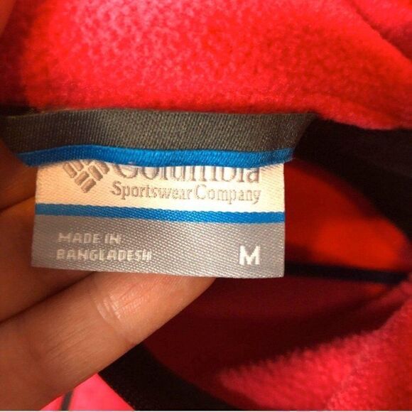 Red and Black Zip Up Columbia Jacket Size M - Picture 6 of 6